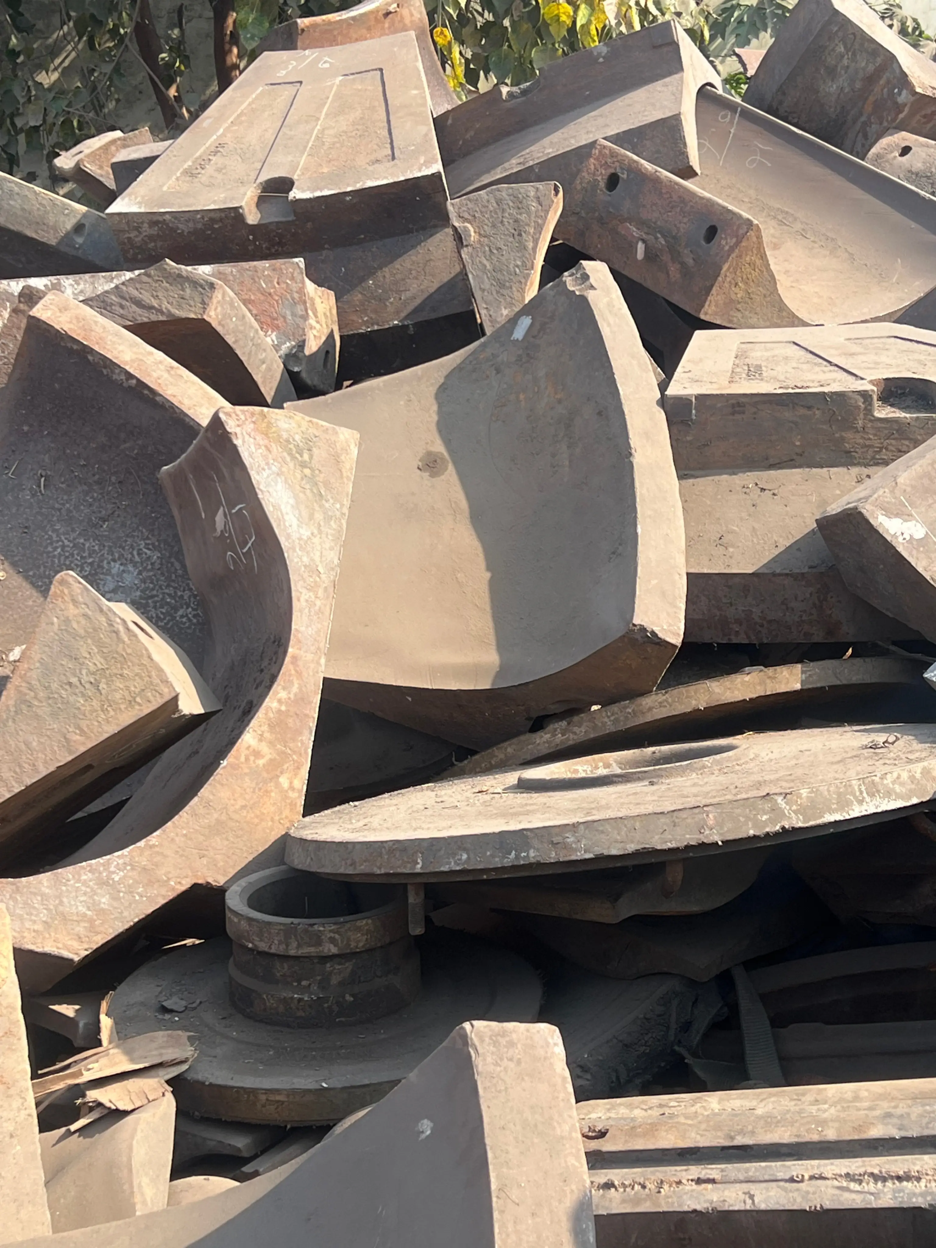 HIGH CHROME SCRAP (446)